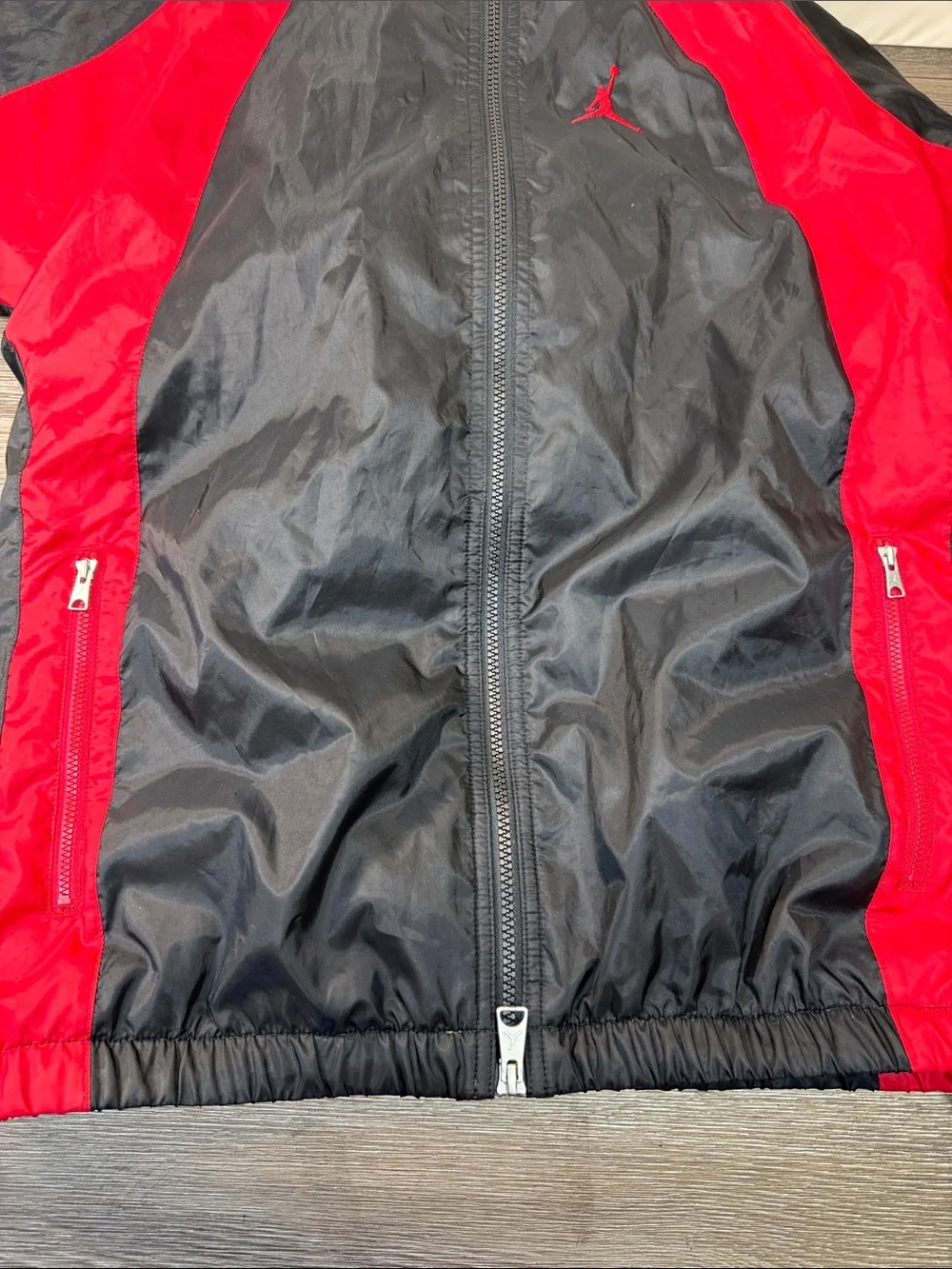 Nike AirJordan Men's Black and Red Hooded Windbreaker Sz small